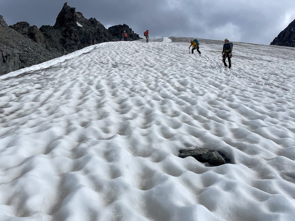 Büßereis, Büßerschnee oder Zackenfirn